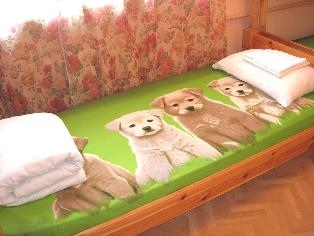 Elizabeth'S Yh Rooms Riga Rum bild