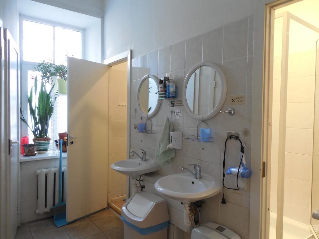 Elizabeth'S Yh Rooms Riga Exteriör bild
