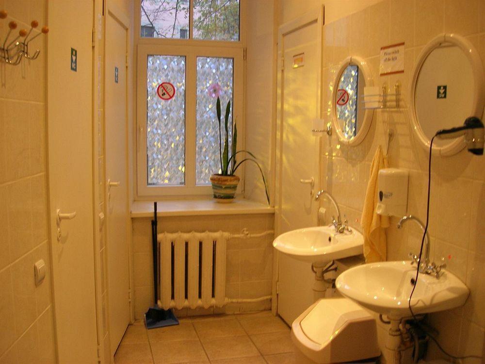 Elizabeth'S Yh Rooms Riga Exteriör bild