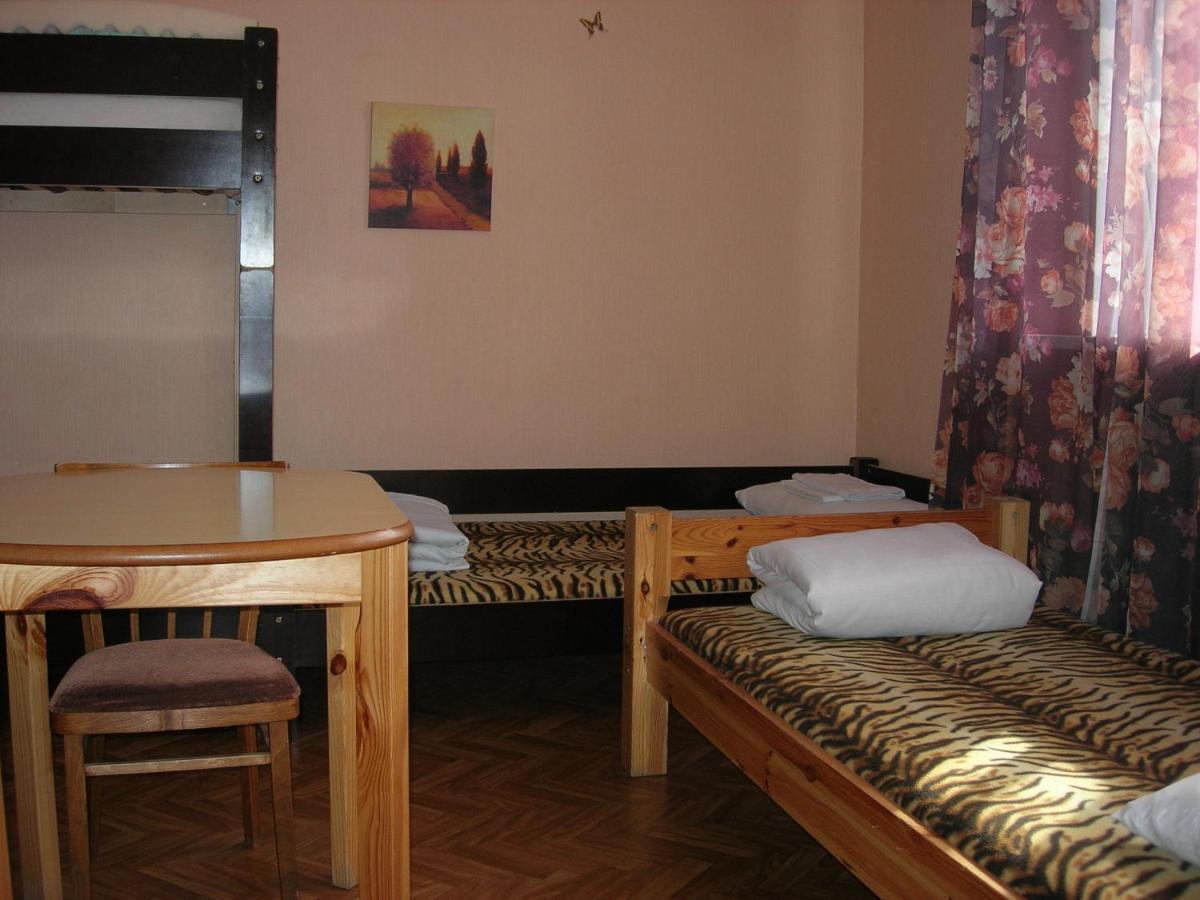 Elizabeth'S Yh Rooms Riga Rum bild