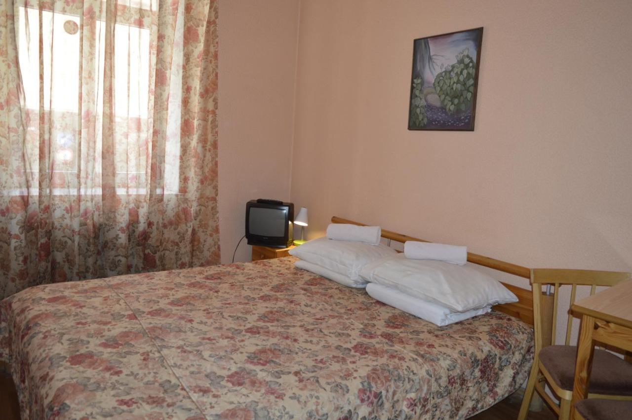 Elizabeth'S Yh Rooms Riga Exteriör bild